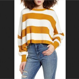 Lira Clothing Sahara Cropped Sweater Size Medium‎